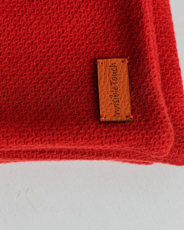 Red wider wool scarf